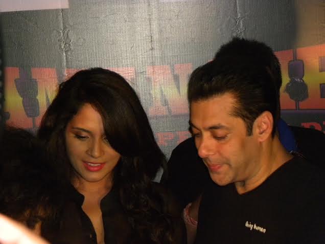 Salman unveils Tamanchey song