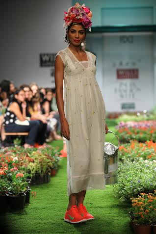 Aneeth Arora showcases designs at  WLIFW 