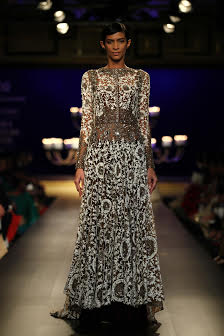 ICW Delhi: Aditya Roy Kapoor, Alia Bhatt walks ramp for Manish Malhotra