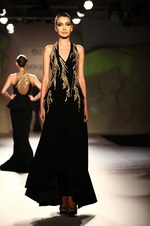 Shraddha Kapoor walks for Gaurav Gupta at ICW Delhi