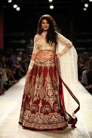 Jacqueline walks the ramp at Lakme Fashion Week