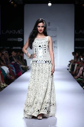 Sonal Singh Chauhan walks ramp at LFW