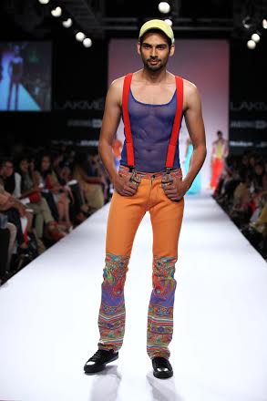 Designer Rizwan Beyg showcases collection at LFW