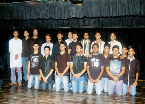 Students put up musical performance with throwaway items