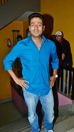 Dev's 'Bindaas' premier in Kolkata