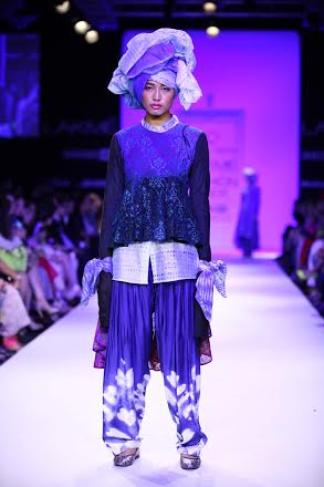 Krishna Mehta showcases collection at LFW