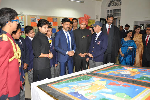 Milkha Singh, Farhan Akhtar get Standing Ovation at Scindia School