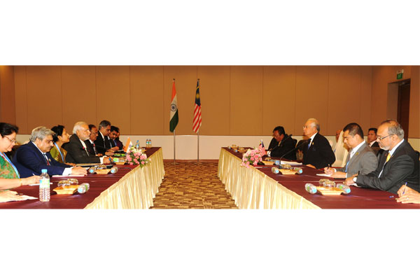 Modi meeting the Prime Minister of Malaysia
