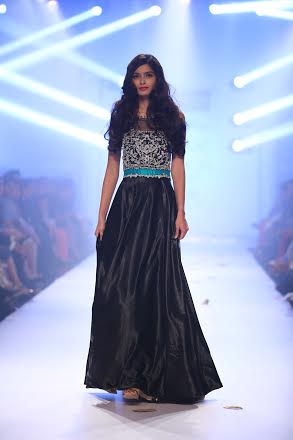 Diana Penty  walks the ramp at Lakme Fashion Week  