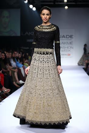 Monica- Karishma showcase collection at LFW