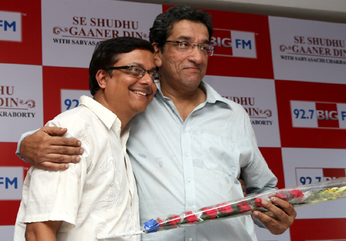 Sabyasachi Chakraborty and 92.7 Big FM celebrate award win