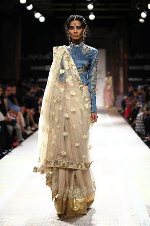 Jacqueline walks the ramp at Lakme Fashion Week