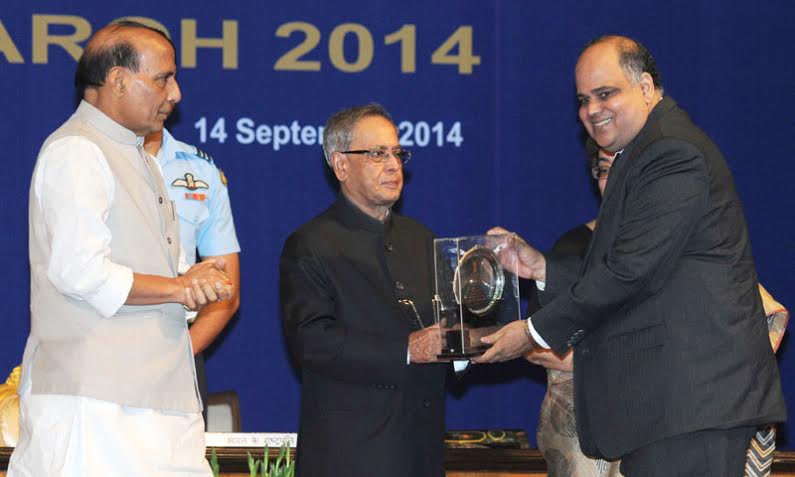 Prez presents Official Language awards on Hindi Divas Samaroh