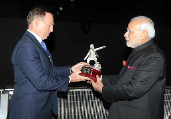 Narendra Modi being warmly received by the Prime Minister of Australia