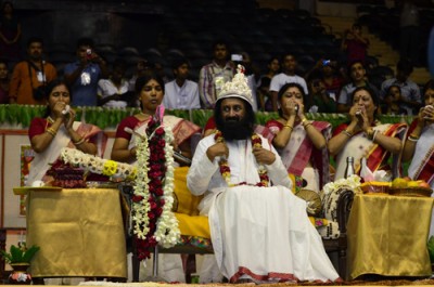 Sri Sri Ravi Shankar visits Kolkata