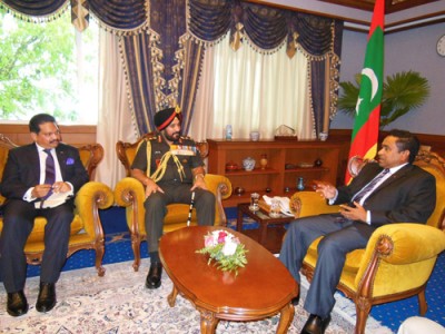 Bikram Singh meets Maldives Prez
