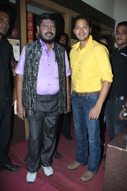 Shreyas, Uddhav at re-launch of Hindmata Theatre