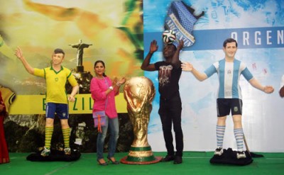 Fever 104 FM Kolkata inaugurates cityâ€™s biggest 'Football Fan Park'