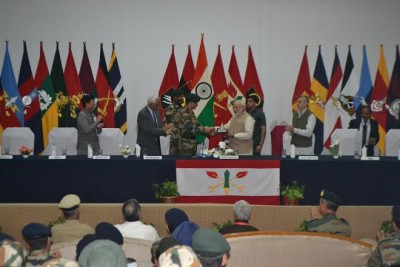PM addresses Leh garrison 