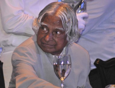 President, PM greets former President on his birthday