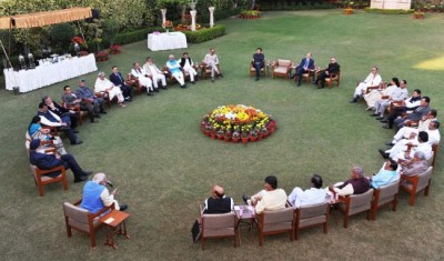 PM Modi meets CMs over Planning Commission