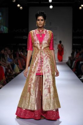 Vaishali S showcases collection at LFW 