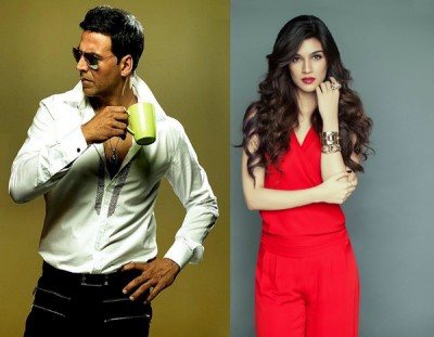 Kirti paired opposite Akshay Kumar