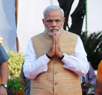 PM Modi promotes Khadi in first radio address 