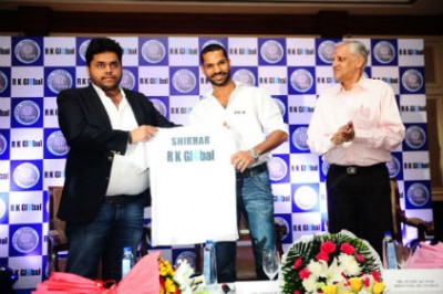 Wisden names Dhawan as one of the leading cricketers of 2013