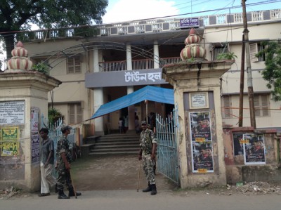 India bypolls witness moderate to high turnout 