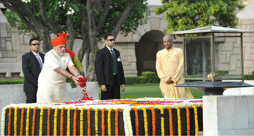  Narendra Modi unfurling the Tricolour flag at the ramparts of Red Fort