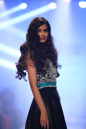 Diana Penty  walks the ramp at Lakme Fashion Week  