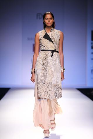 Designer Nachiket Barve showcases collection at WLIFW