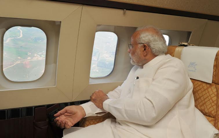 PM visits Hudhud-hit Visakhapatnam