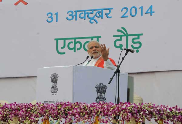 Narendra Modi flagging off Run for Unity