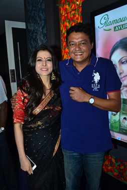 Stars glitter at 'Chaar' premiere in Kolkata