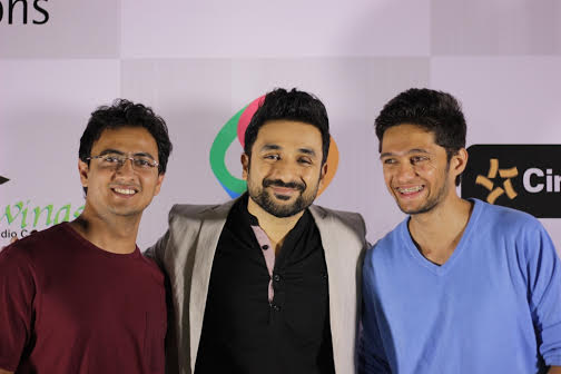 Vir Das, Vega Tamotia have blast in Pune