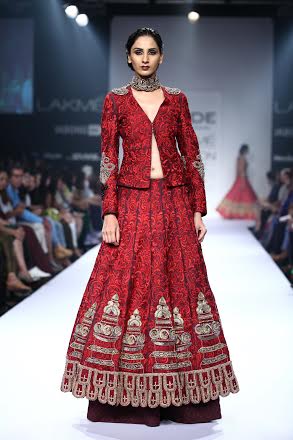 Monica- Karishma showcase collection at LFW