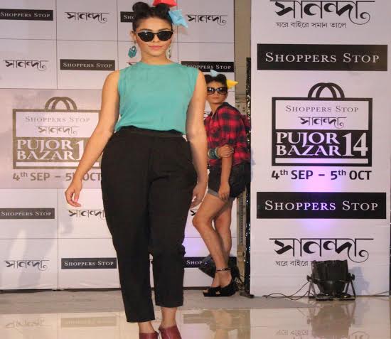 Nusrat walks at  Shopper Stop Sananda Pujor Bazar 