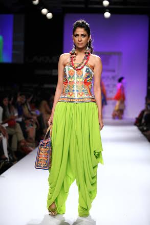 Designer Rizwan Beyg showcases collection at LFW