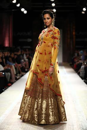 Jacqueline walks the ramp at Lakme Fashion Week