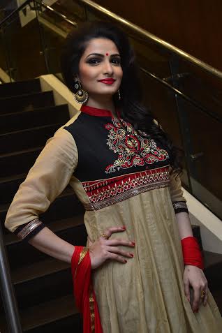 Kolkata hosts Shoppers Stop Sananda Pujor Bazar fashion show