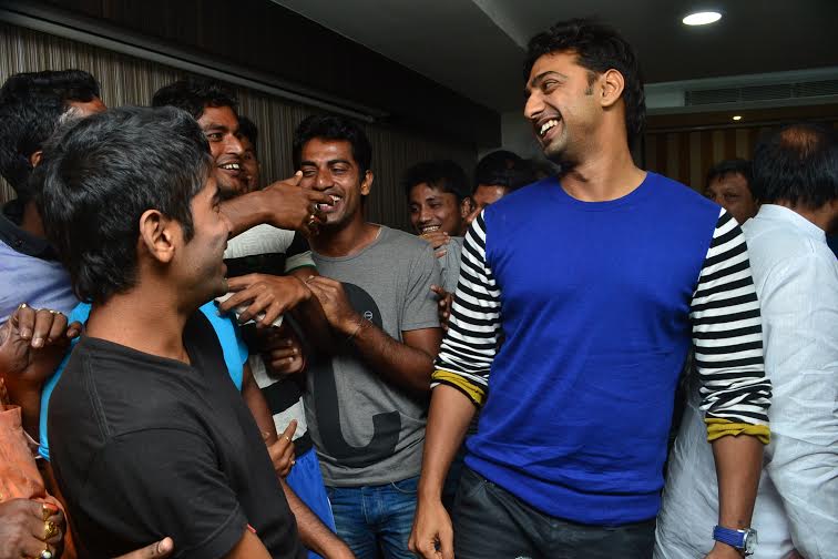 Dev visits Tollygunge Agarami football team