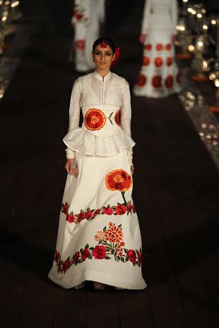 Rohit Bal showcases his collection at WLIFW 