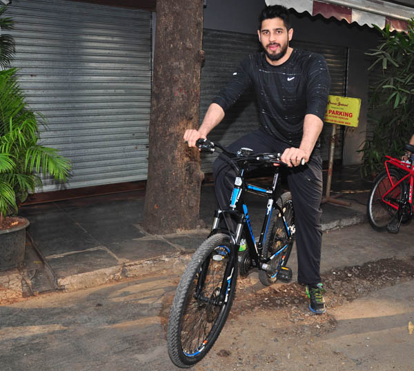 Sidharth Malhotra cycles for equal street