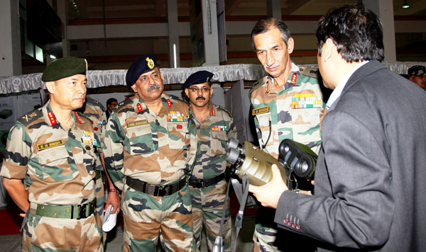 Army hosts technical symposium in Kashmir