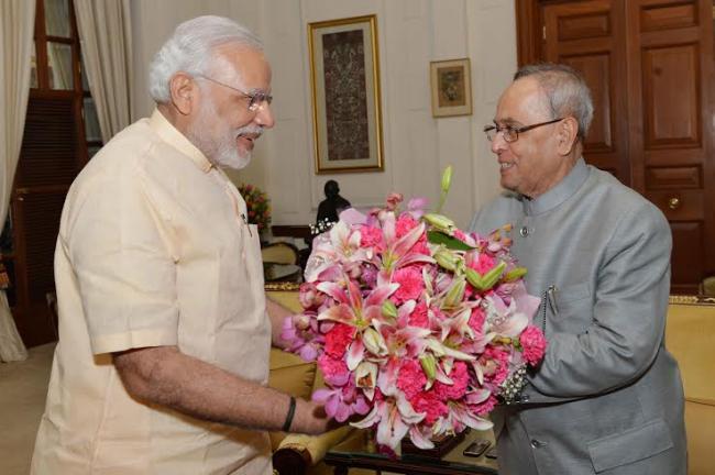 PM Modi meets President Pranab Mukherjee