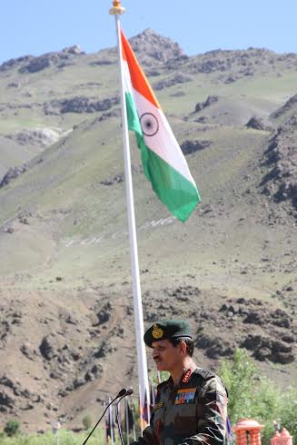 Dalbir Singh Suhag visits Kargil War Memorial