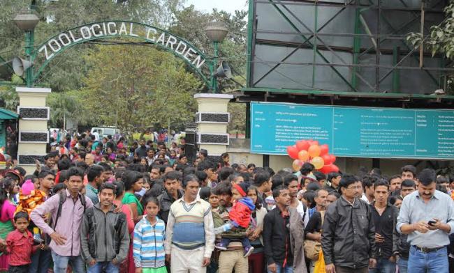 Kolkata hits outdoor to celebrate new year 