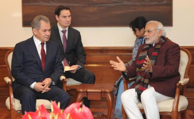 Parrikar invites Russian Defence industry to join in â€˜Make In Indiaâ€™ plan